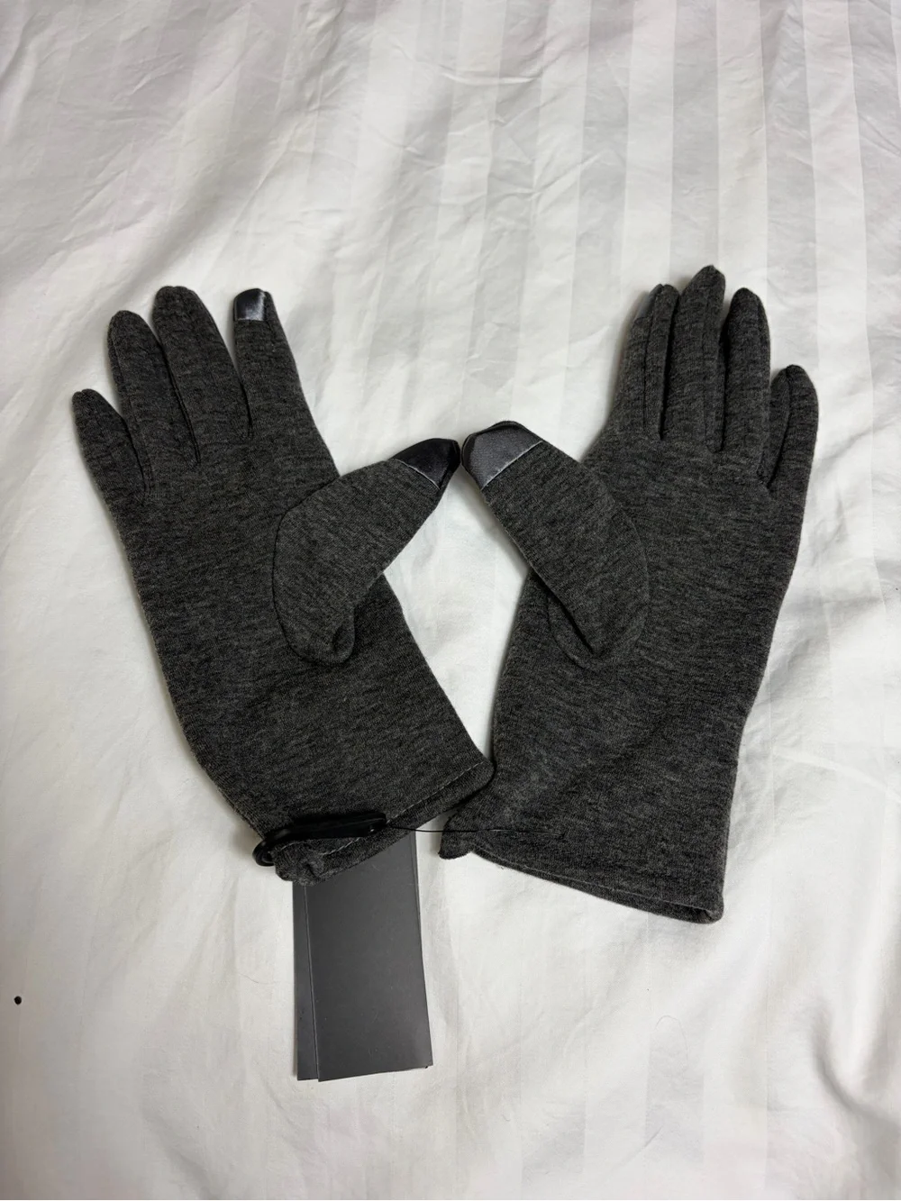 NWT Marcus Adler gray cotton studded touchscreen gloves